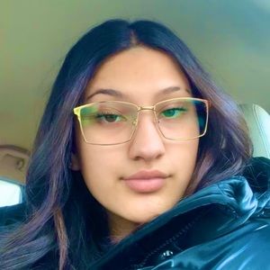 Meet your Posher, Anara